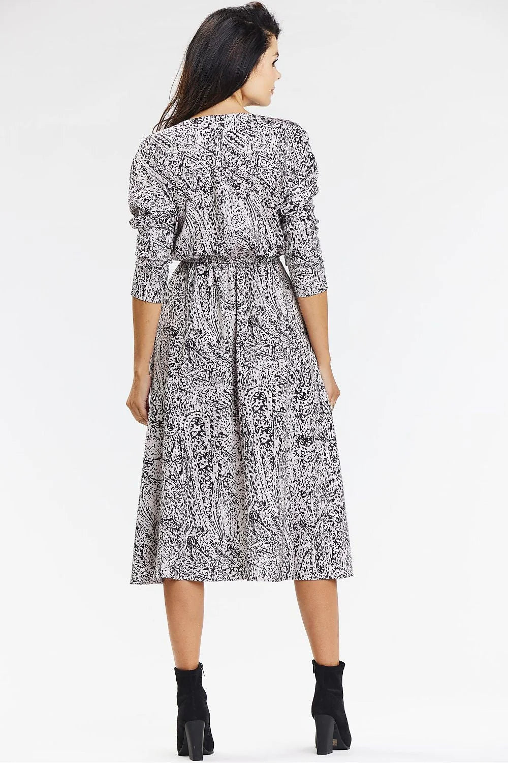 Robe de jour style fluide élégante pour femme manches longues encolure V tissu de qualité motif noir et blanc