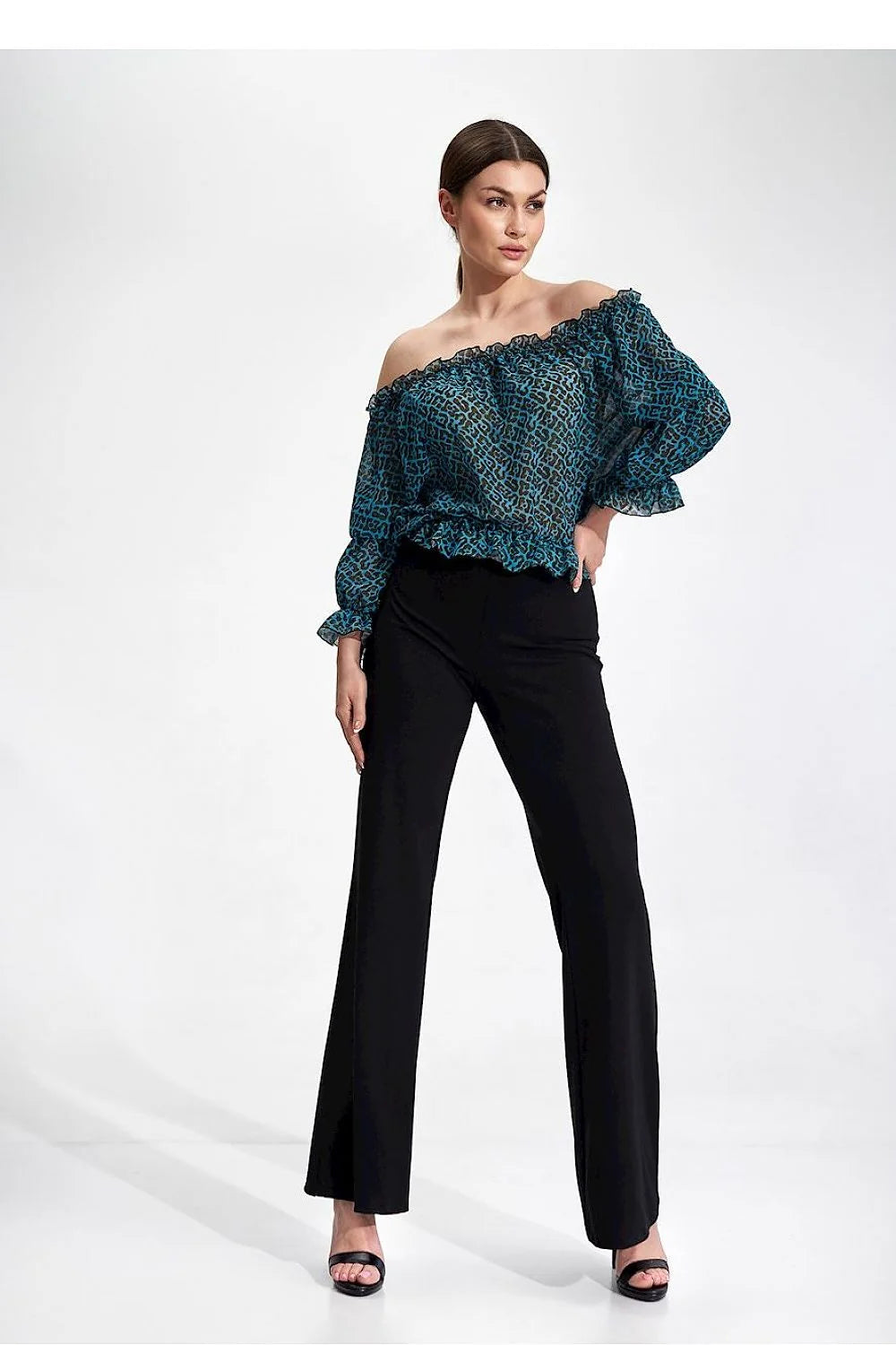 Chemisier Figl - Off-Shoulder Floral Blouse with Ruffled Sleeves and Waist, Bohemian Style, Summer Outfit, Polyester Fabric, Size S/M to L/XL, White Skirt Included