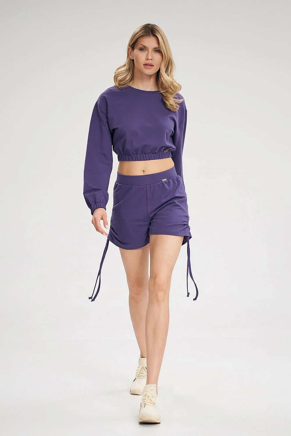 Ensemble deux pièces femme sweat-shirt crop top et short taille haute couleur navy blue