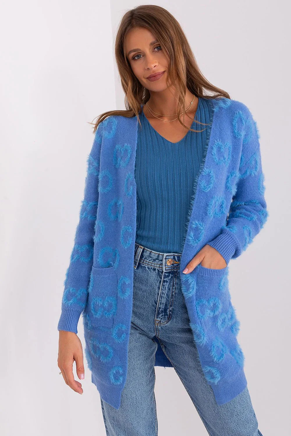 Cardigan femme élégant bleu motifs floraux manches longues coupe ample poches plaquées tricot moelleux