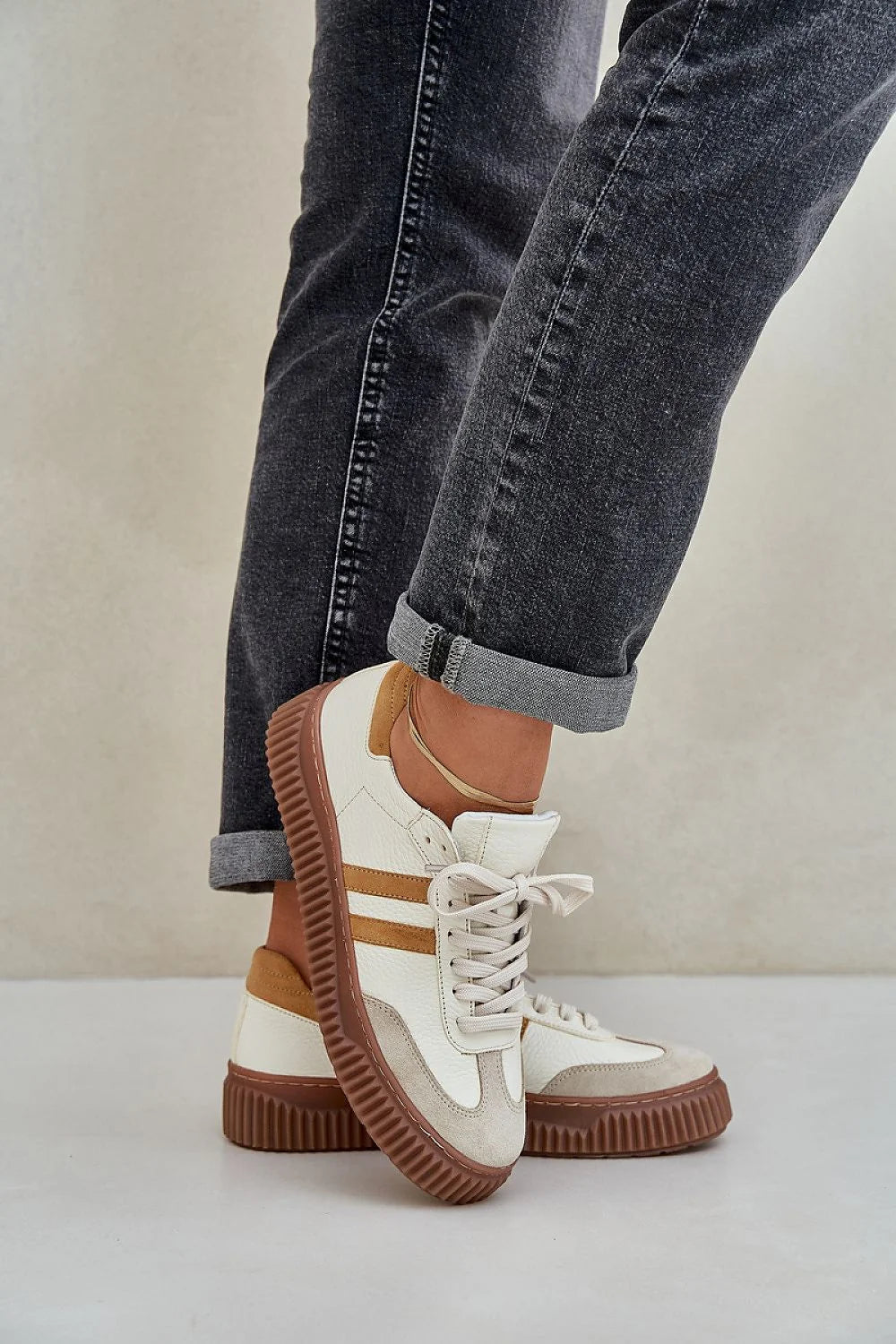 Chaussures de sport pour femme en cuir naturel basse à lacets style urbain élégant confort tout le jour