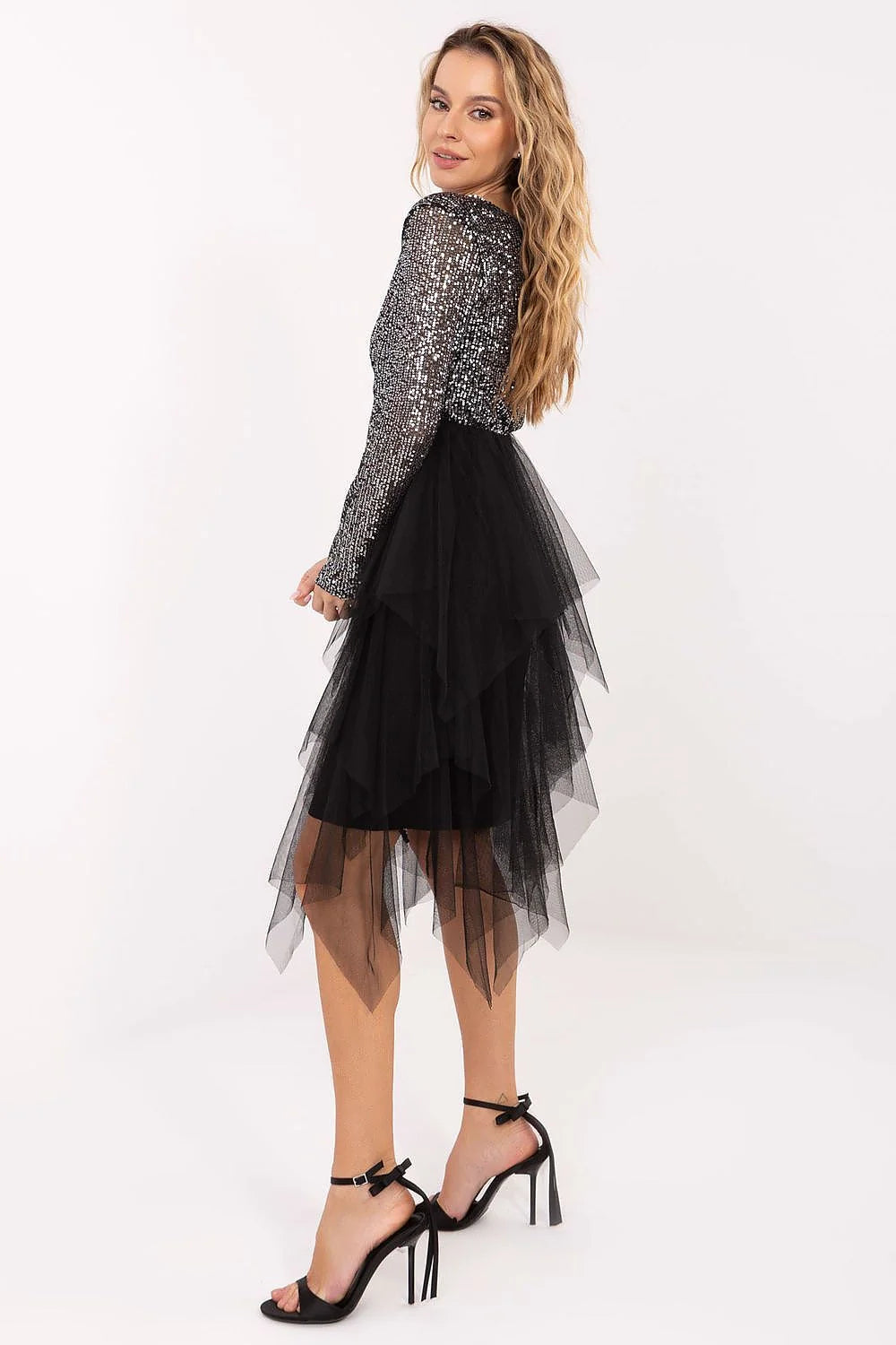 robe courte évasée sequins argentés cachecoeur encolure V manches longues taille cintrée jupe tulle volants asymétriques doublée polyester élasthanne glamour