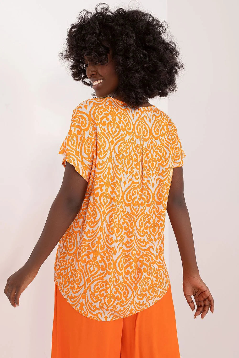 Chemisier Sublevel imprimé damas orange blanc manches courtes viscose respirante fluide ample légère décolleté V bohème estival décontracté élégant