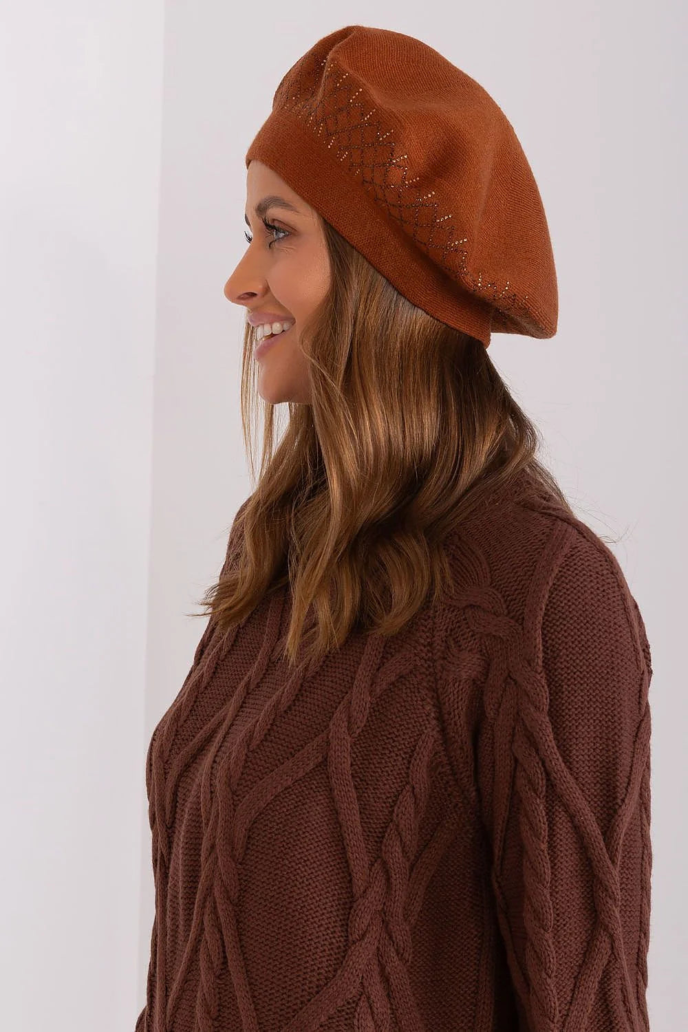 Béret pour femme en acrylique, coton et cachemire, teinte brun orangé, style classique moderne, accessoire mode automne hiver