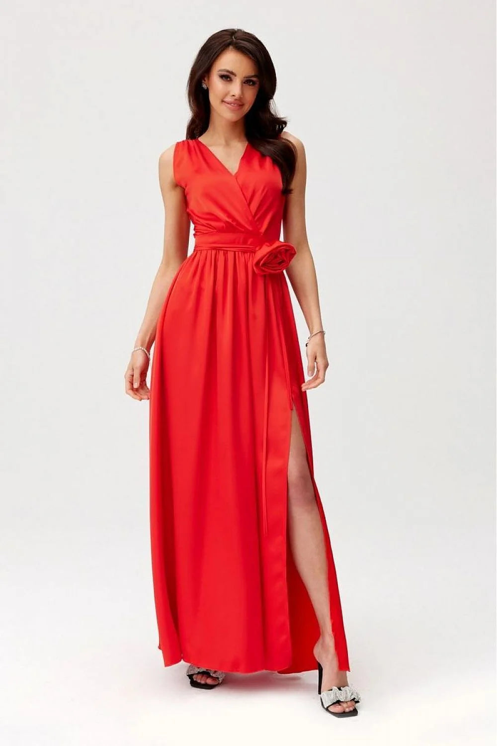 Robe de cocktail longue col V croisé sans manches taille ajustée fleur décorative rouge vif femme soirée gala