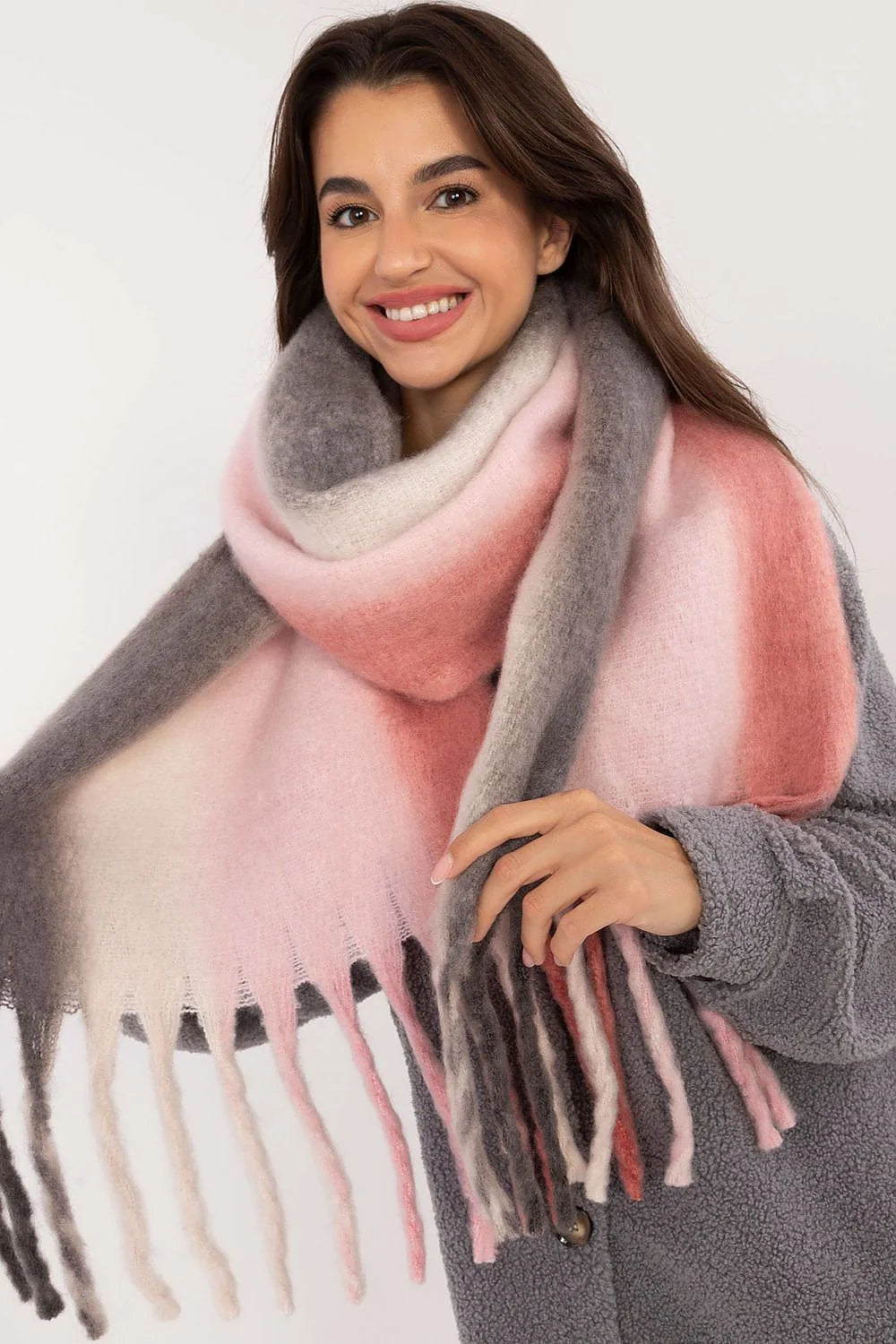écharpe oversize femme polyester longue franges colorées dégradé rose corail crème gris mohair angora duveteuse chaude cosy grand tombé rectangulaire