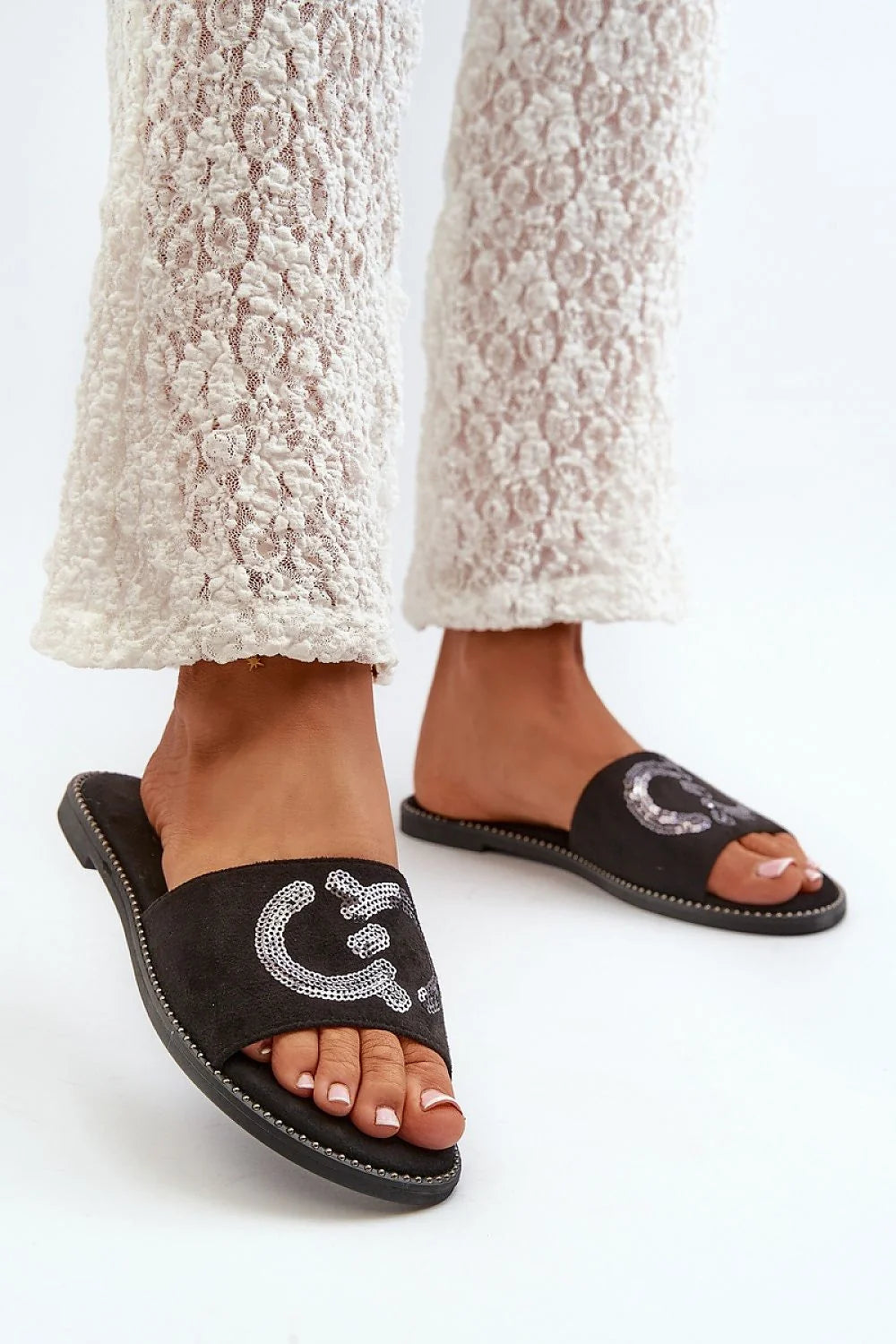 Sandales femmes style ouvert été élégance minimaliste confort daim écologique paillettes lanière talon plat aération matière durable collection été