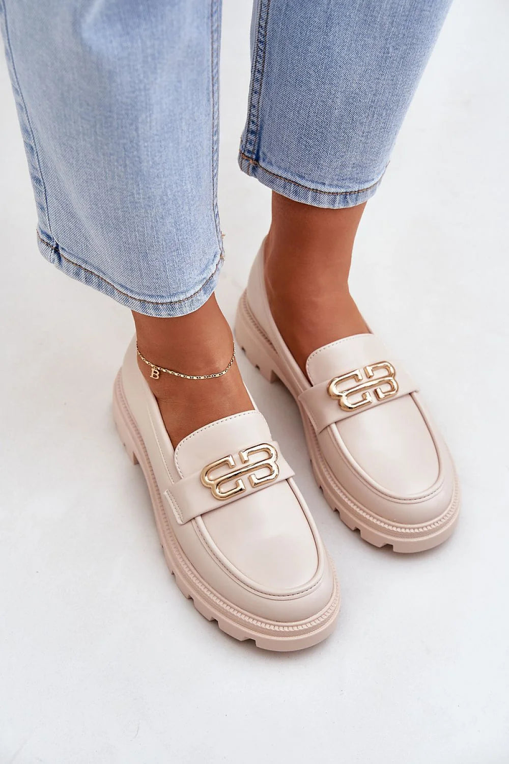 Moccasins pour femmes élégants en simili cuir doré style moderne talon plat confortable occasion quotidienne