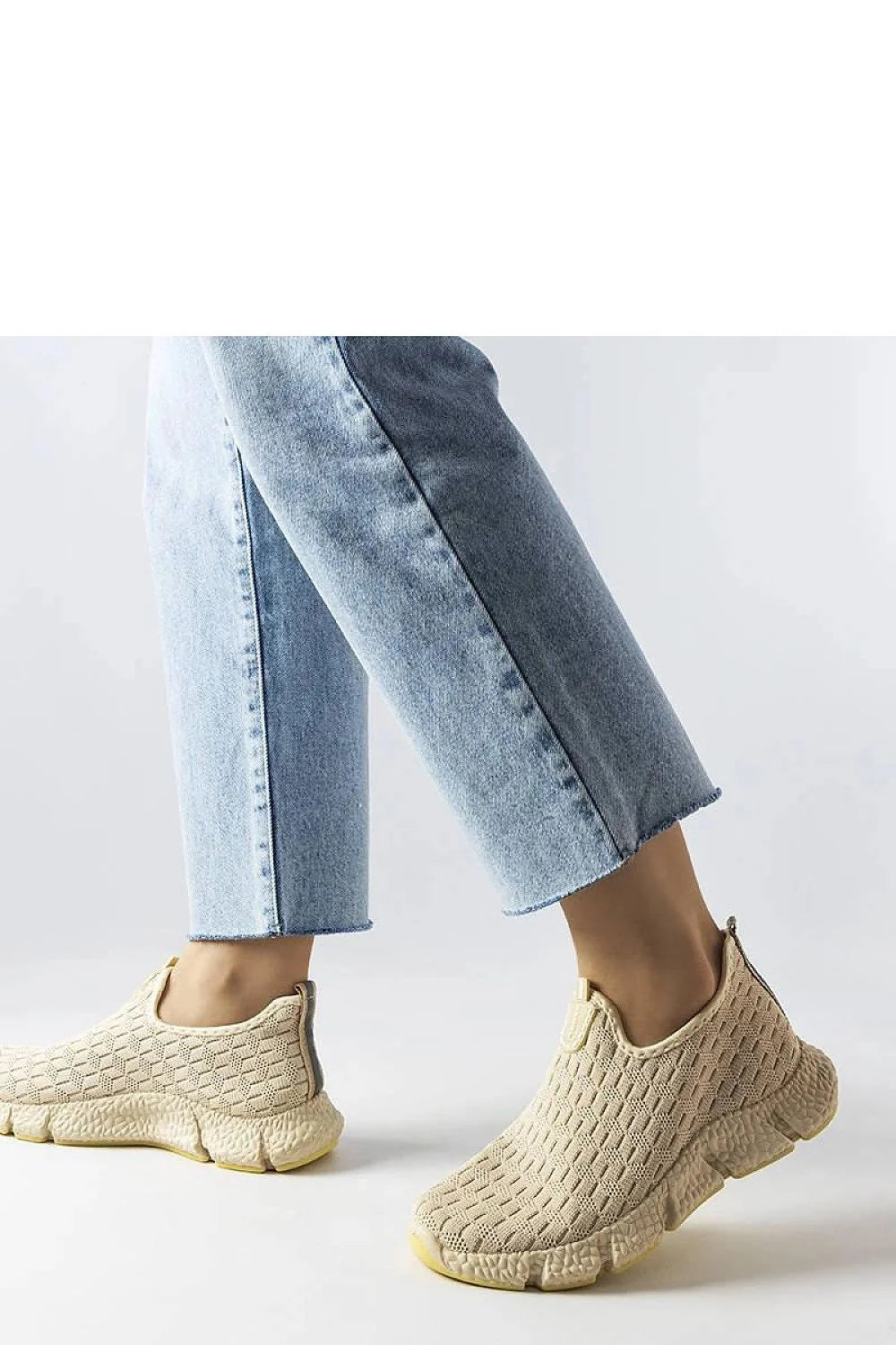 Baskets Solea femme modernes et confortables design maille tricotée couleur beige été sport élégant