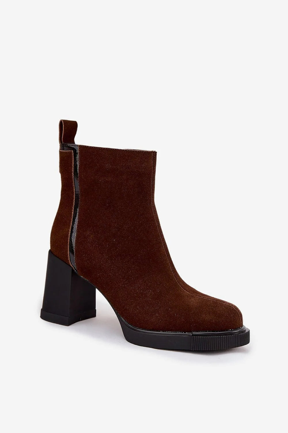 bottes talon bloc sculpté cuir suédé daim marron chocolat tige cheville fermeture éclair semelle caoutchouc noir