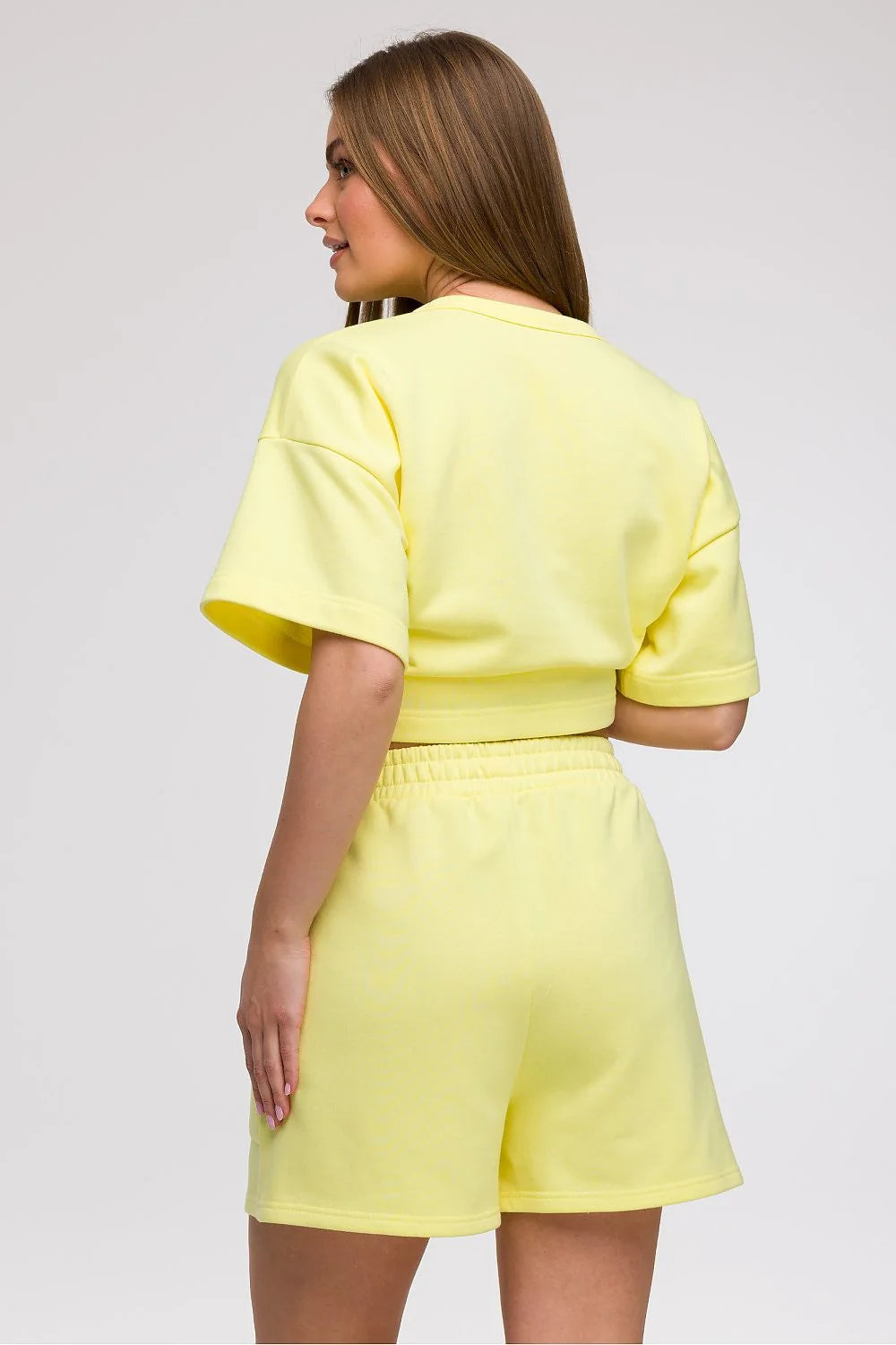 Ensemble décontracté t-shirt et short Be Wear couleur jaune pastel femme coupe ample taille élastique poches fonctionnelles matériaux doux et légers
