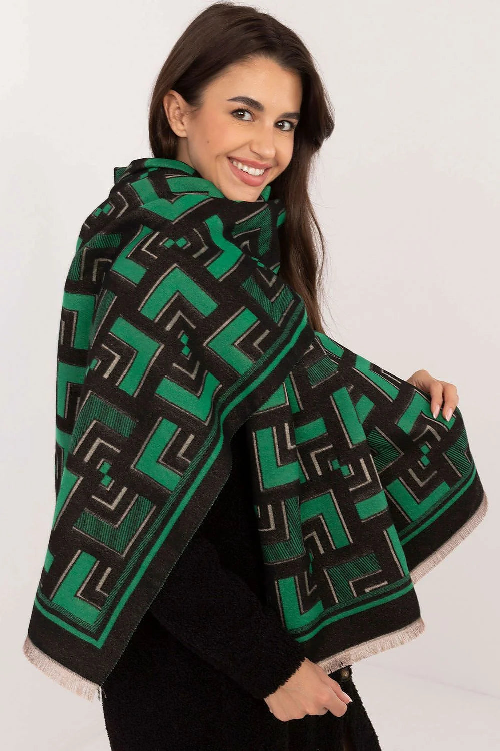 Écharpe pour femme en viscose et laine motif géométrique vert vif et noir pompons légers