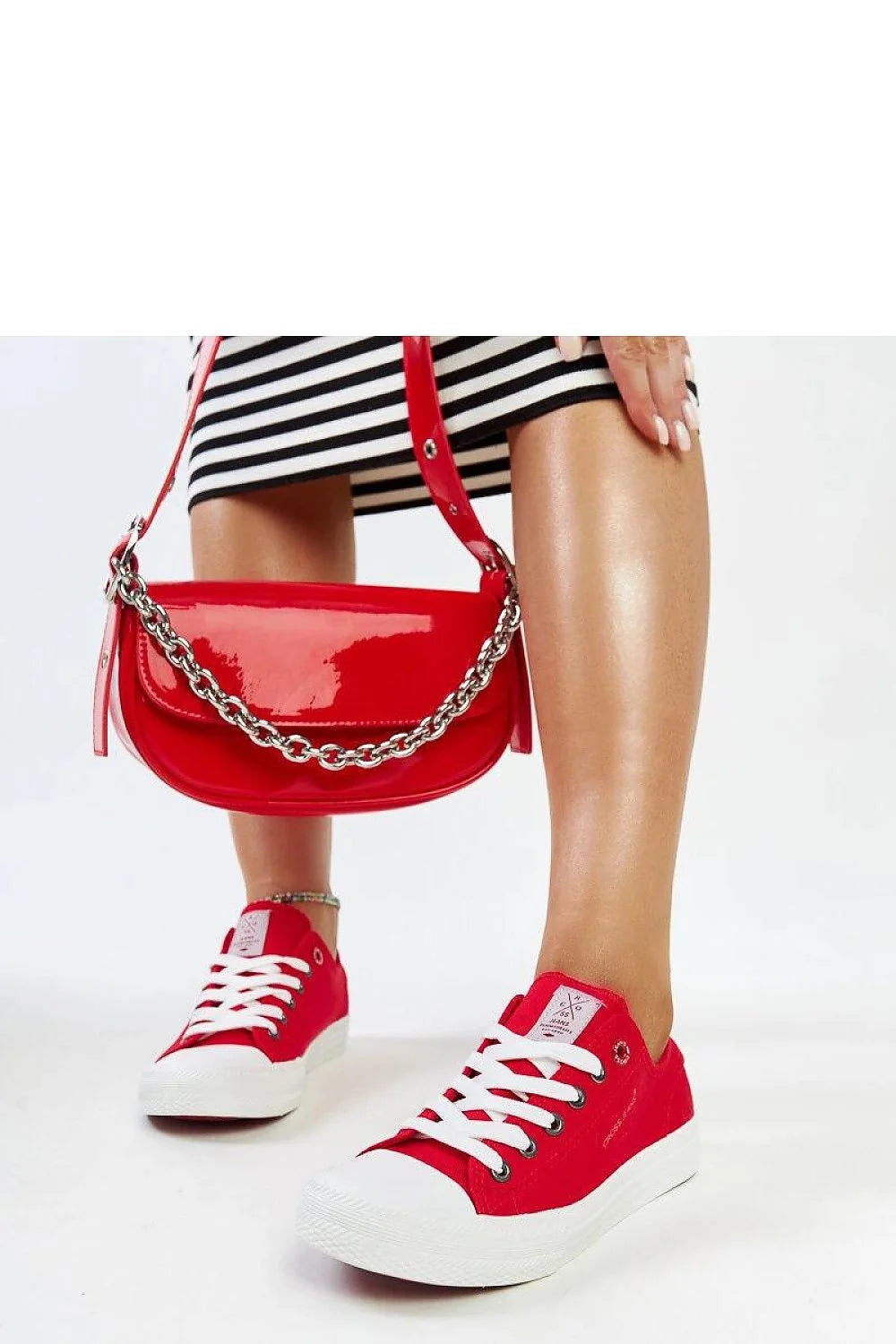 Baskets sneakers basses pour femmes style casual rouge vif toile caoutchouc lacets blancs confortables occasion quotidienne mode moderne