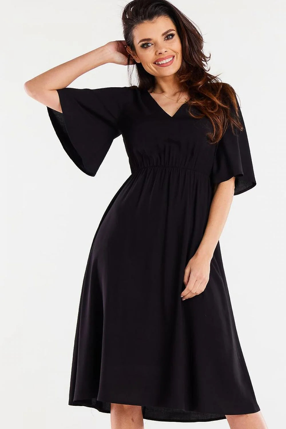 robe midi noire élégante viscose fluide drapée décolleté V manches kimono larges taille élastique cintrée jupe évasée ourlet asymétrique polyvalente
