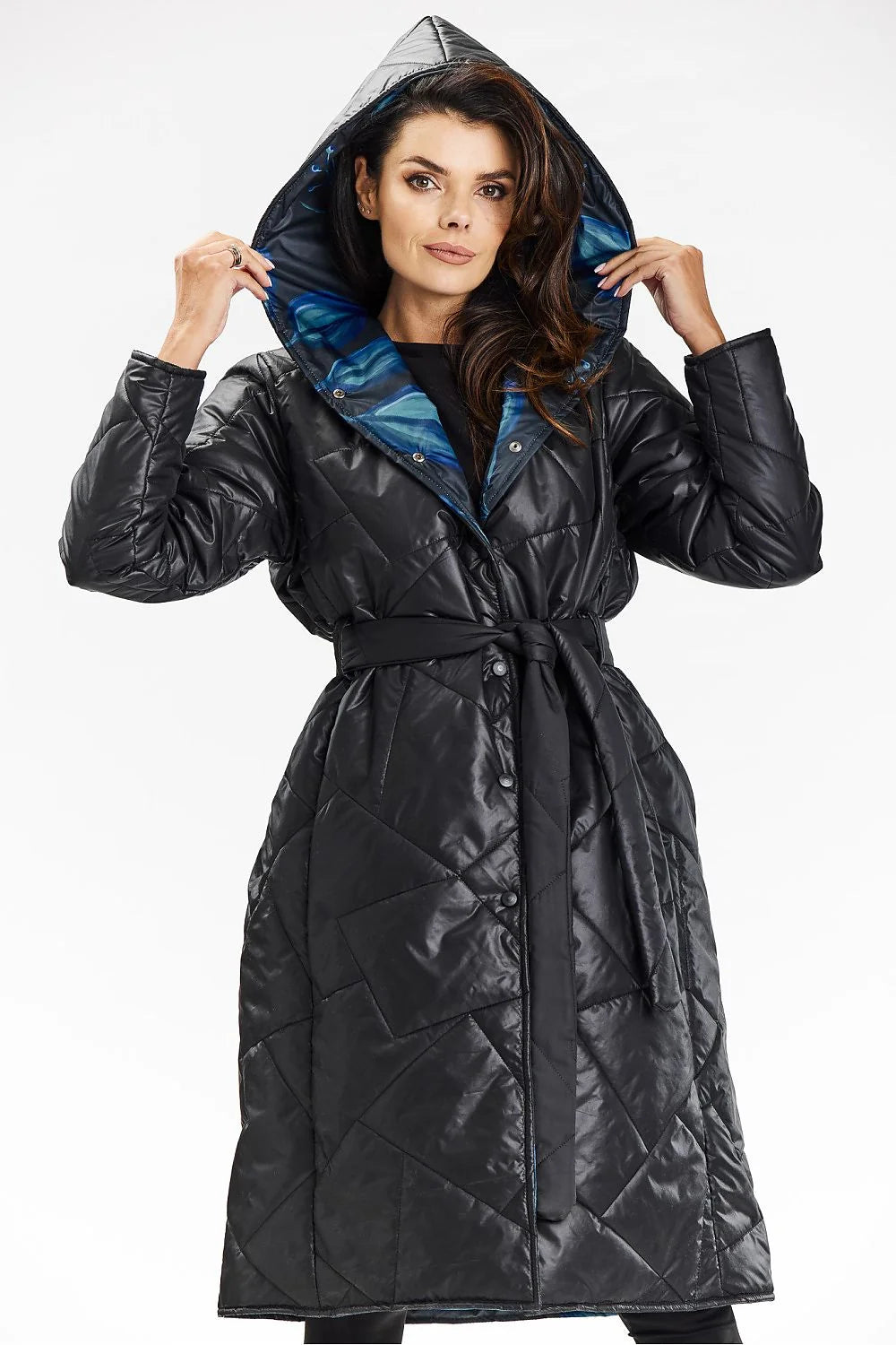 Manteau matelassé pour femme long capuche manches longues noir doublure bleu éclatant ceinture ajustable Awama automne hiver