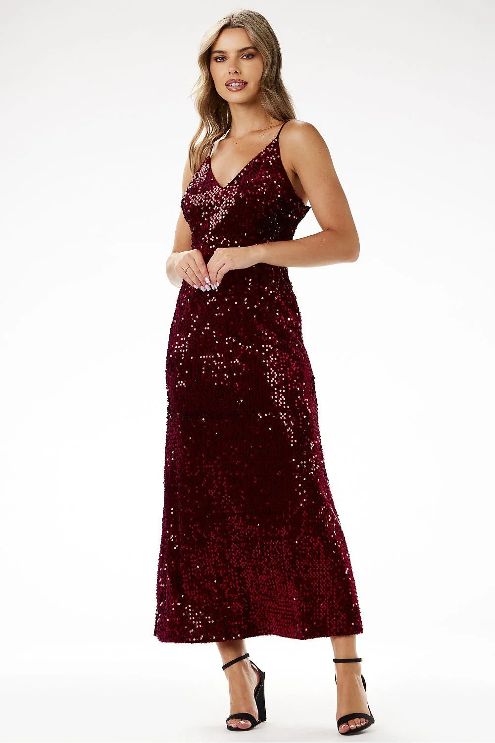Robe longue de soirée élégante en velours pailleté couleur bordeaux coupe ajustée décolleté en V bretelles fines occasion spéciale femme