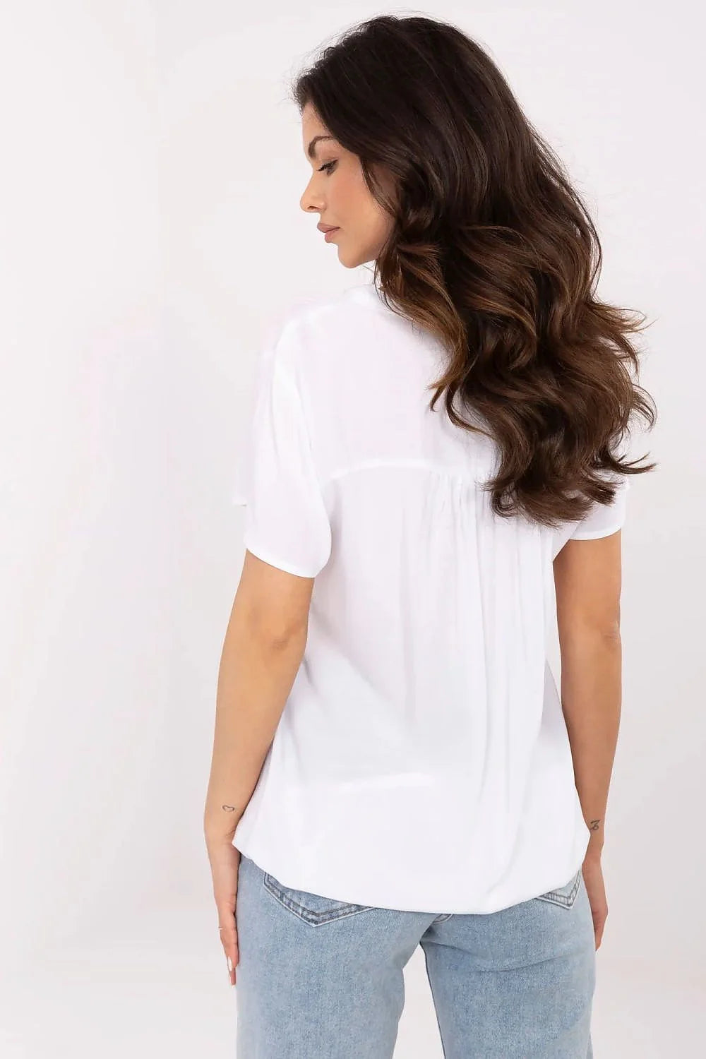 chemisier Sublevel viscose écologique beige minimaliste décolleté V col tunisien coupe droite manches courtes tombé fluide léger respirant durable élégant