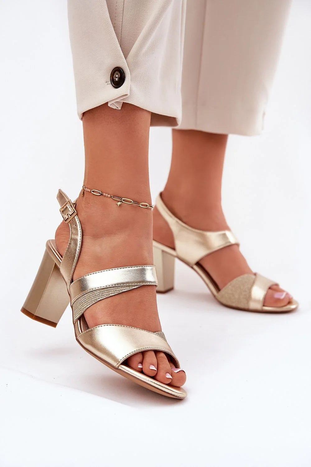 Sandales femme talons hauts dorées lanières croisées boucle cheville cuir artificiel confort moderne occasion spéciale été soirées