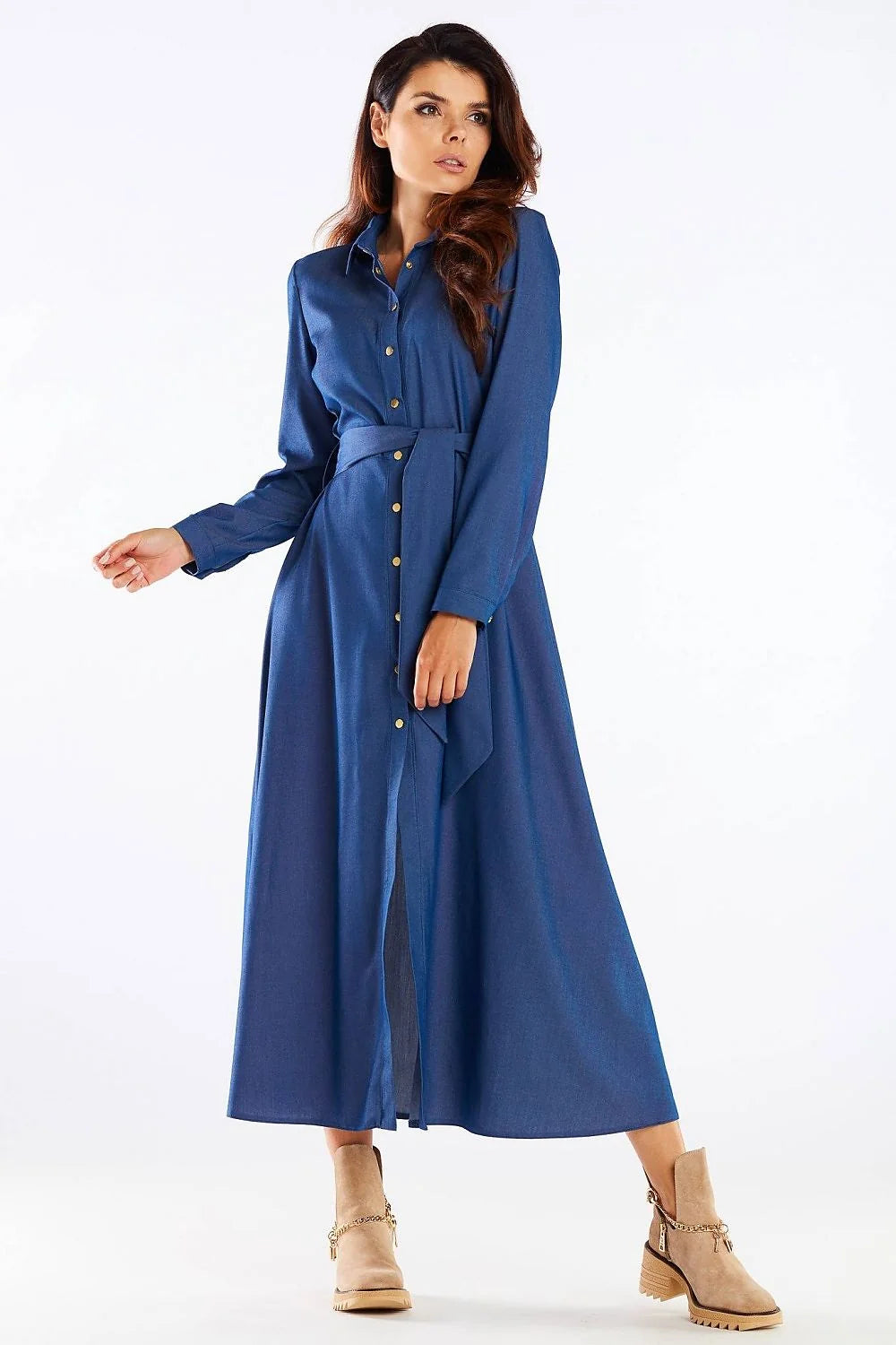 robe chemise longue maxi bleu indigo chambray fluide viscose stretch coupe évasée ceinture nouer boutons dorés col manches longues