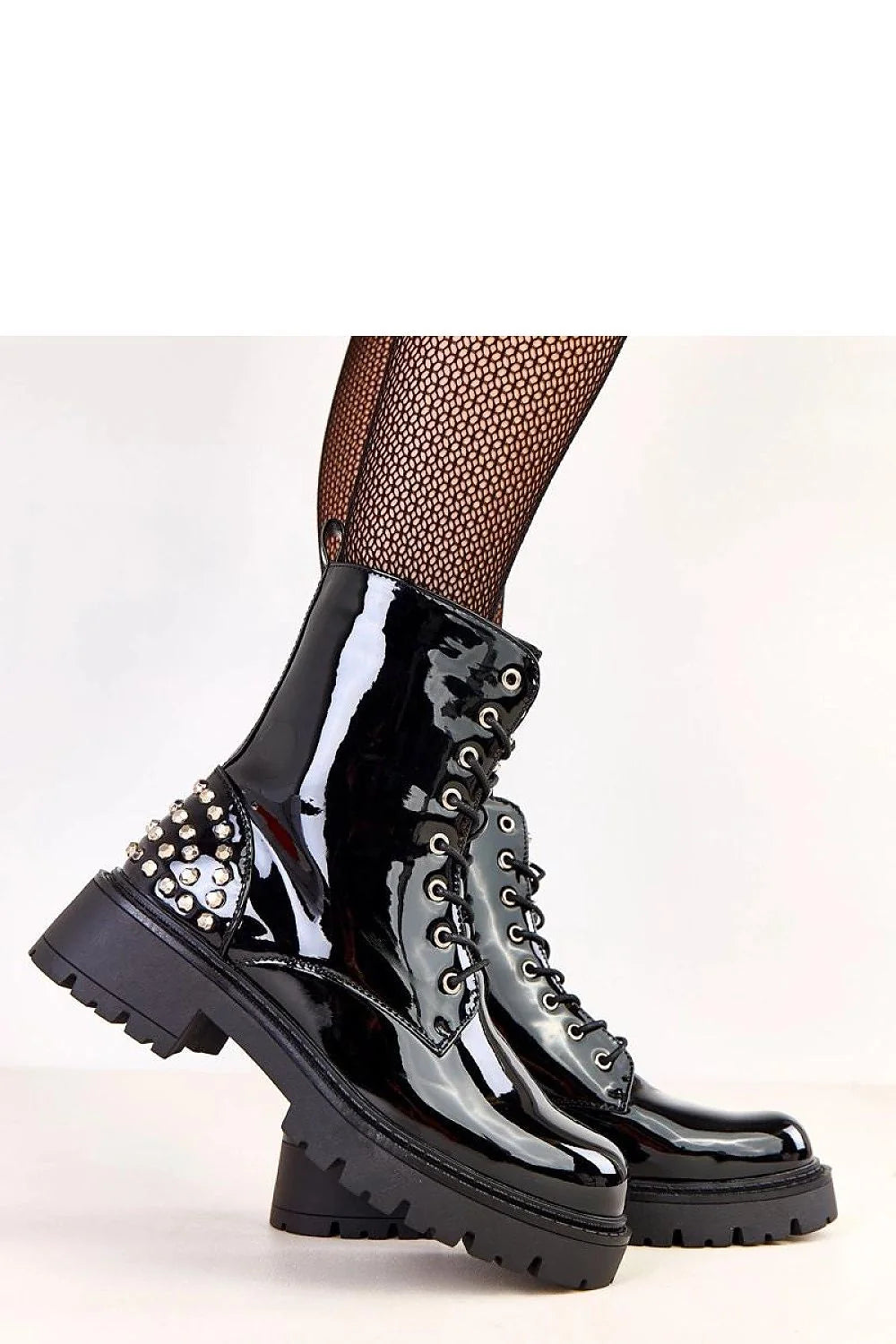 bottines vernies noires femme cheville hauteur 16cm talon 55mm plateforme crantée clous strass cuir écologique zippées lacées doublure chaude rock