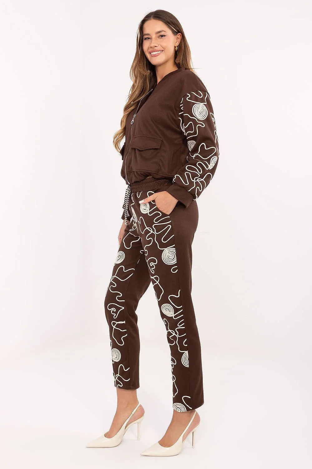 ensemble survêtement femme sweat capuche zippé bomber pantalon slim taille haute molleton marron chocolat imprimé graphique poches rabat cordon serrage