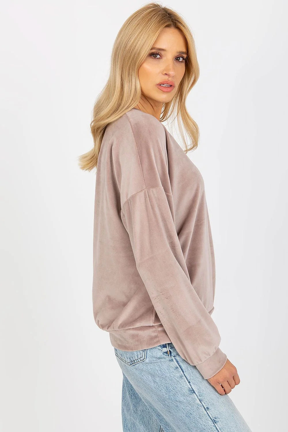 Sweatshirt Rue Paris en velours taupe doux, manches longues, encolure en V, coupe ample, femme élégance casual-chic