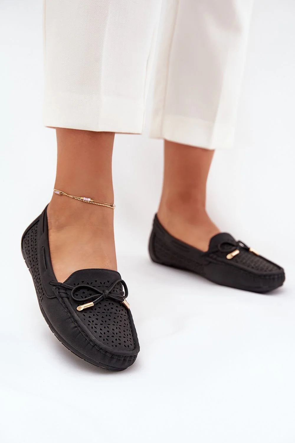 Moccasins femmes style élégant simili cuir perforé motif géométrique nœud doré bout arrondi semelle intérieure souple occasion printemps été