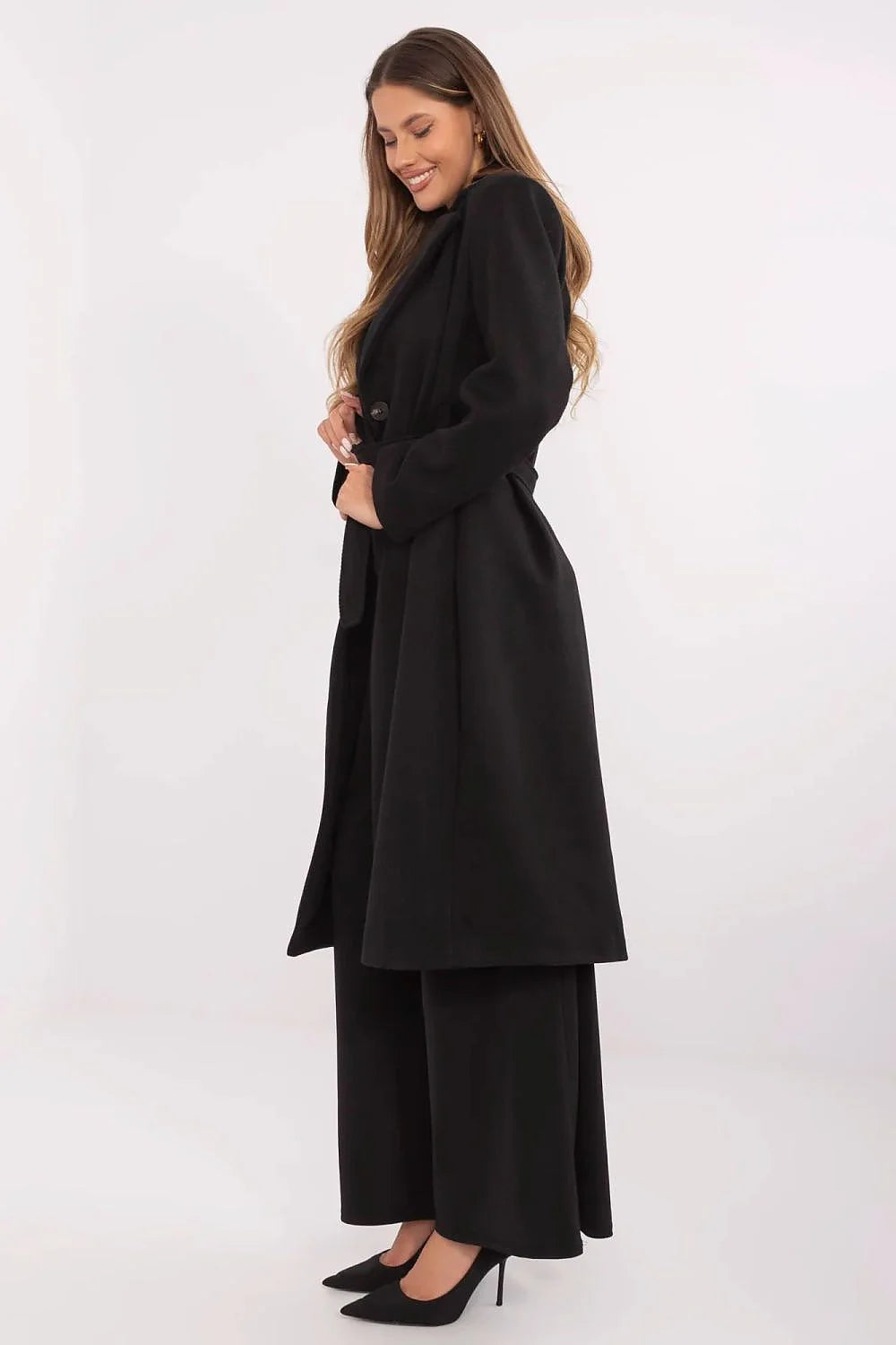 Manteau élégant pour femme long noir coupe droite épaules définies finitions luxueuses polyester elastane