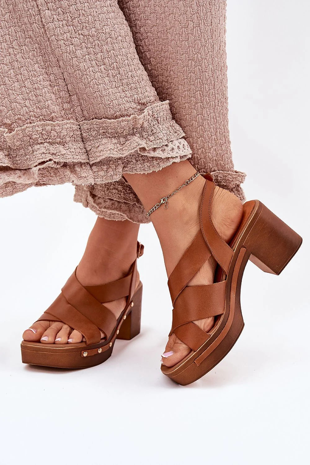 Sandales à talons bloc cuir naturel élégantes pour femmes, style contemporain, occasions formelles, confort toute la journée