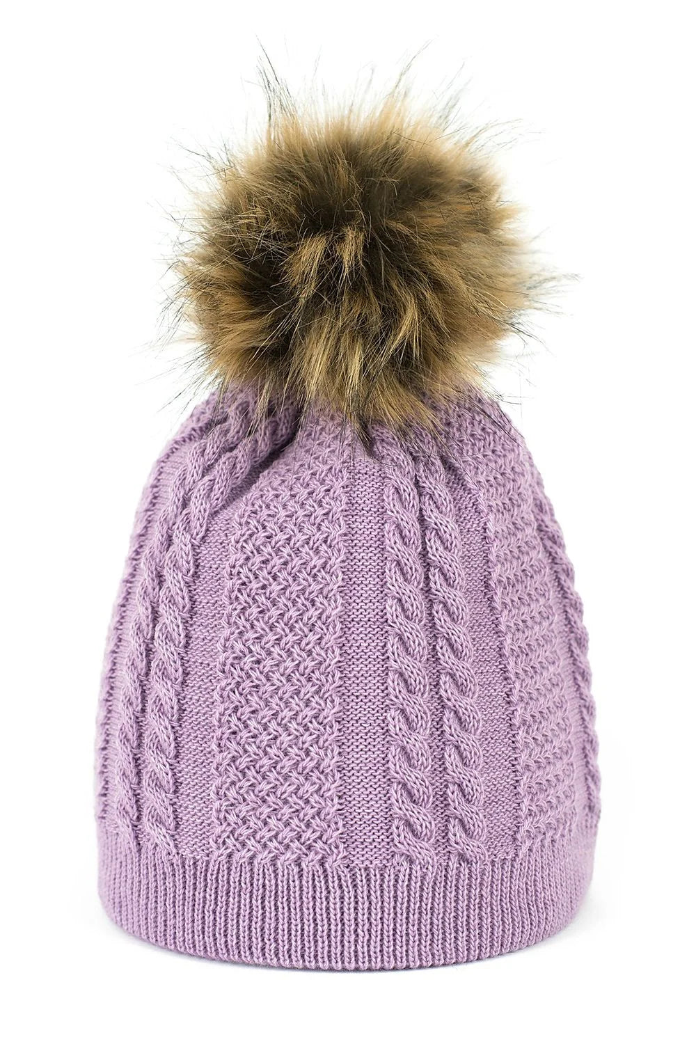 bonnet tricoté féminin élégant lavande pompon fausse fourrure brunmiel torsades maille épaisse ample bordcôte ajusté chaud douillet artisanal polonais
