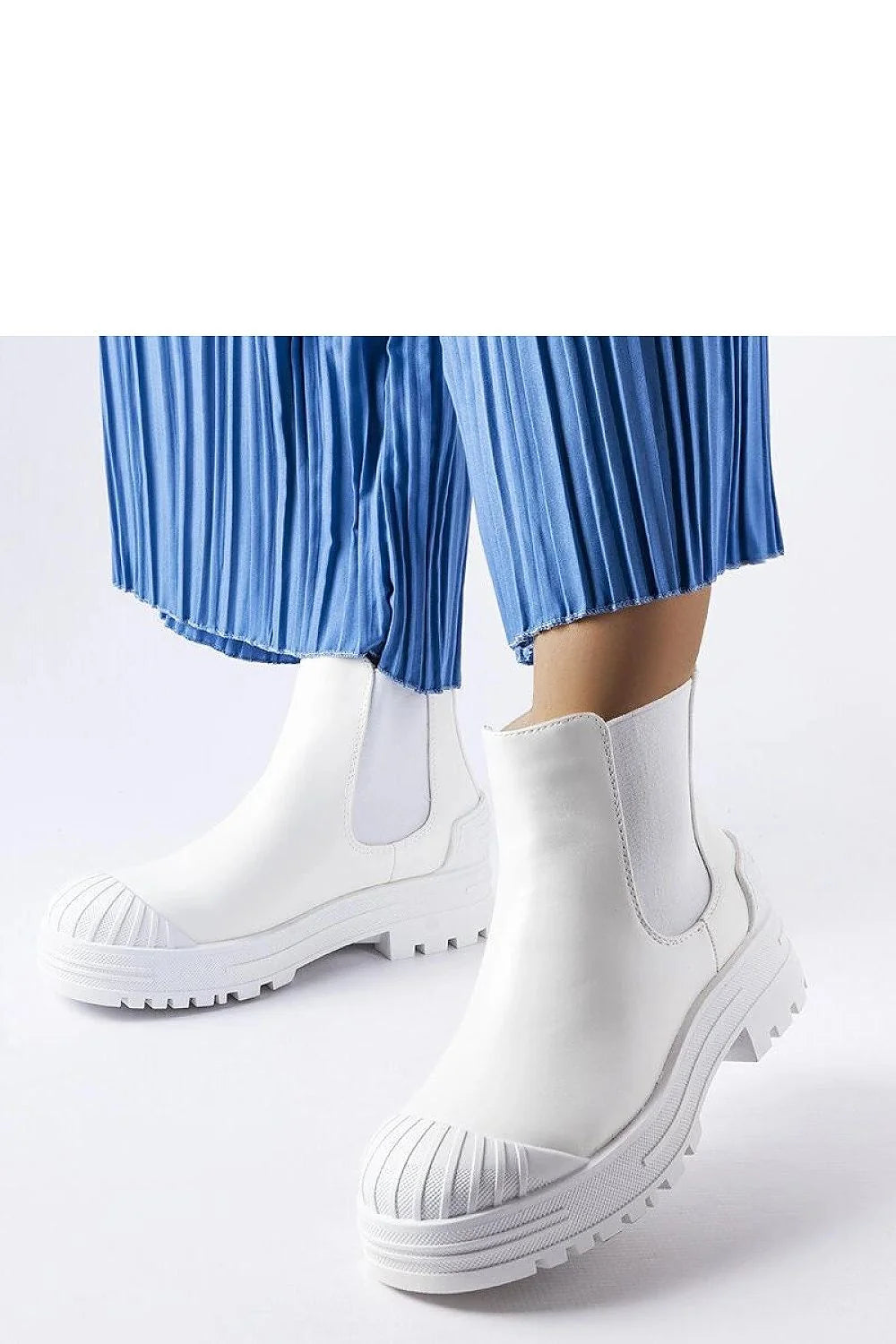 bottines blanches femmes Chelsea similicuir lisse élastiques latéraux enfilage facile bout renforcé caoutchouc nervuré semelle plateforme crantée épaisse antidérapante urbaine