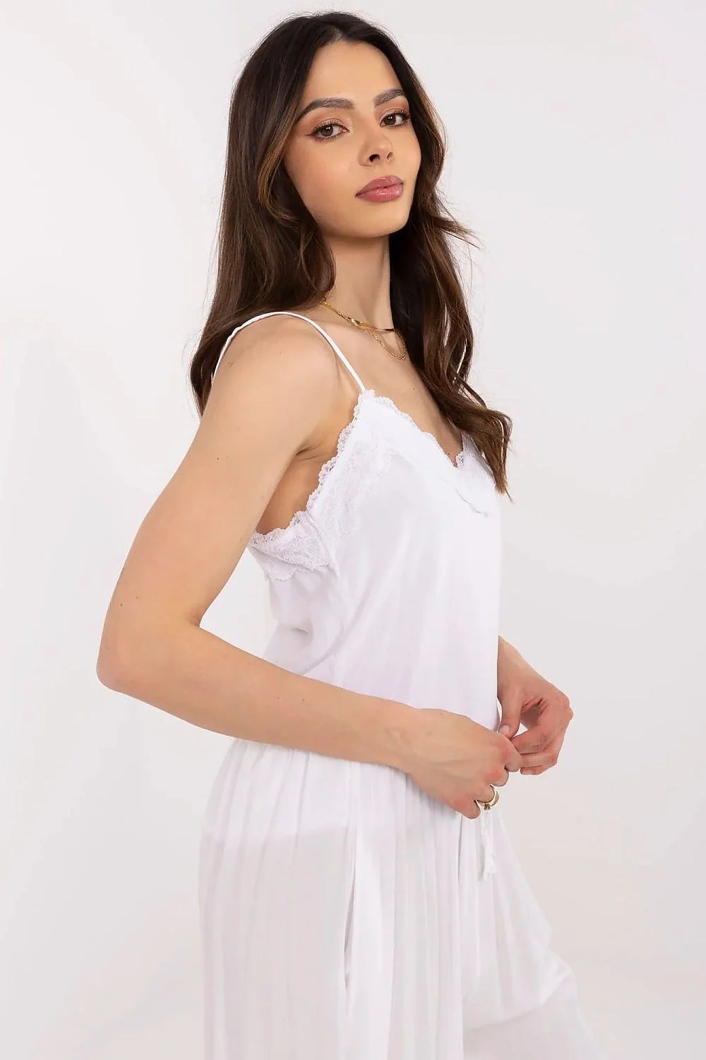 caraco femme blanc dentelle bretelles spaghetti encolure V fluide coton léger ample taille haute cordon poches pratiques élégant