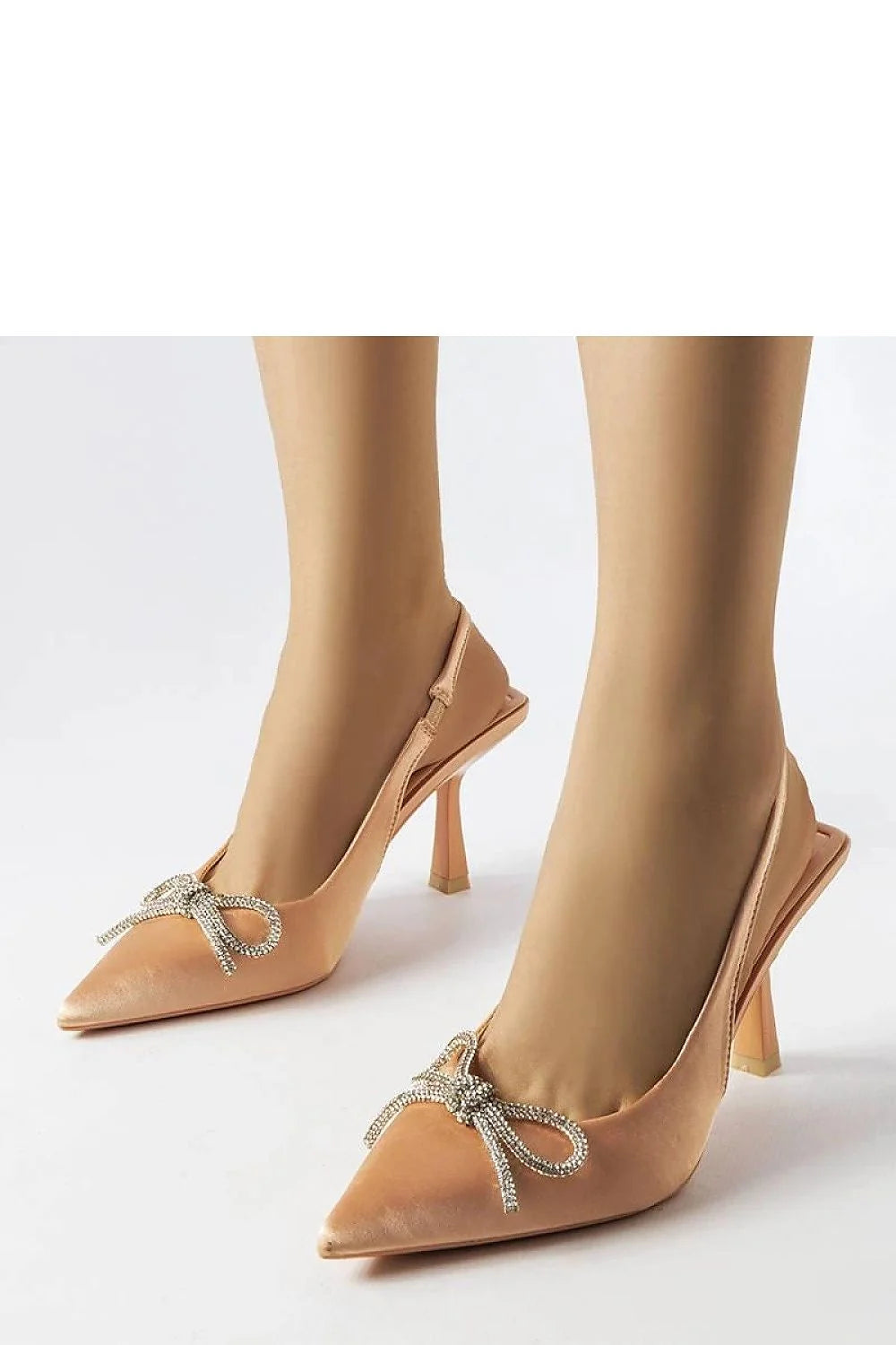Escarpins à talons hauts Solea style élégant rose nude matériau satiné détails nœud cristaux soirée événements femmes
