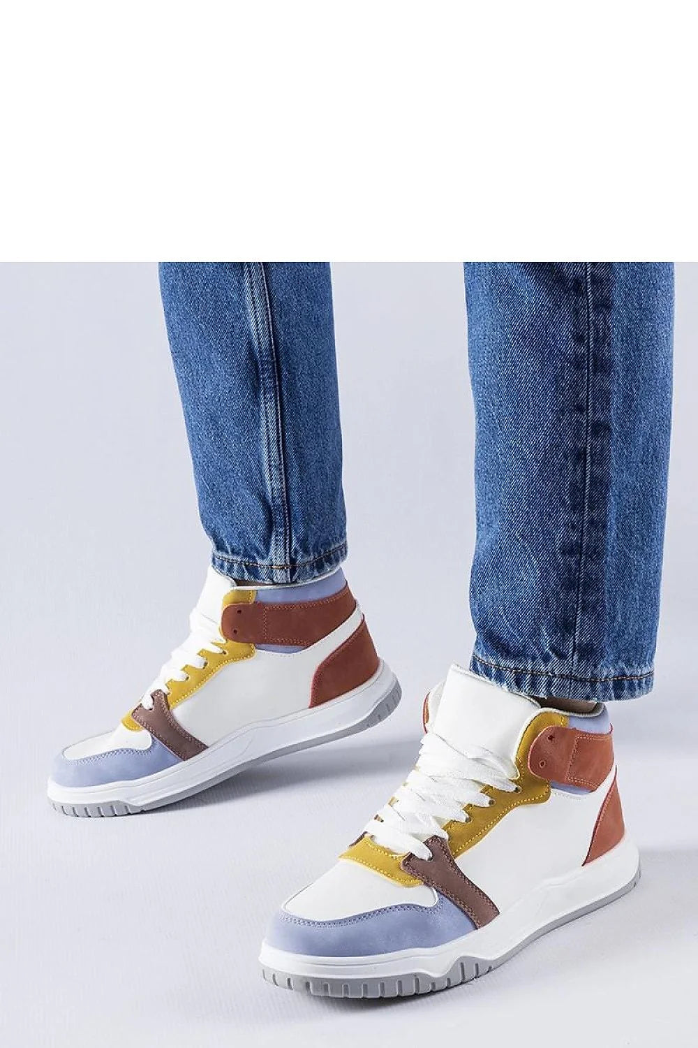 Baskets montantes Solea design moderne style urbain cuir synthétique blanc jaune bleu clair marron femmes été 2023
