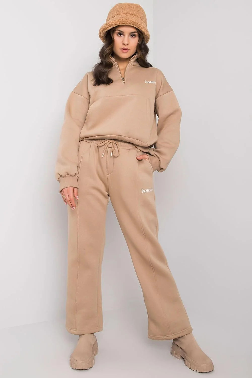 Ensemble survêtement coton décontracté confortable vert vibrant col montant zippé pour femme moderne