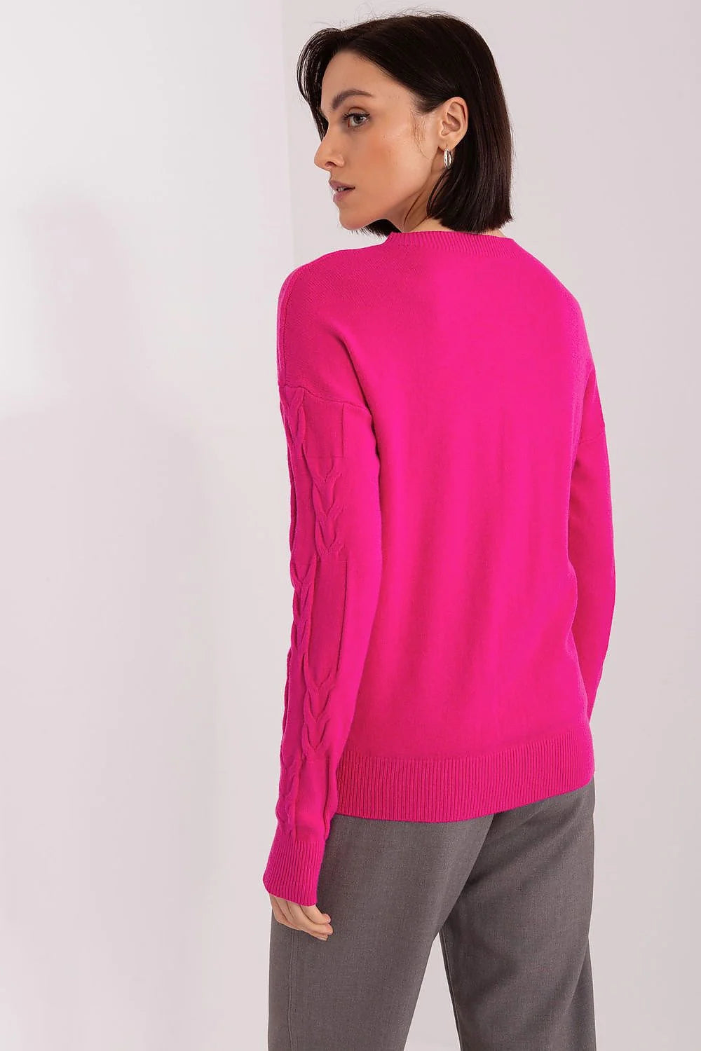 Pull pour femme Chandail AT manches longues encolure ronde motif torsadé coloris rose fuchsia matériau mixte viscose nylon PBT coupe classique ajustée