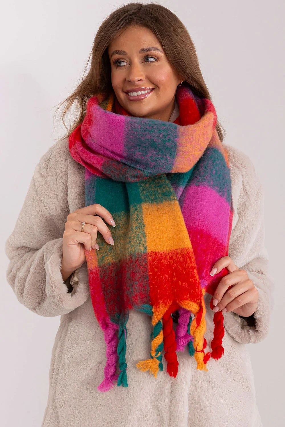 Écharpe longue colorée en plaid polyester doux pour femme, automne/hiver, tassels, élégante, polyvalente