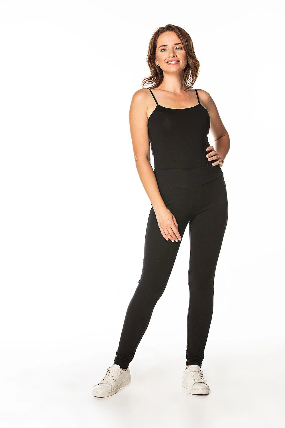 Legging mode femme survêtement Tessita confortable polyvalent coupe ajustée taille haute matière douce couleur noire