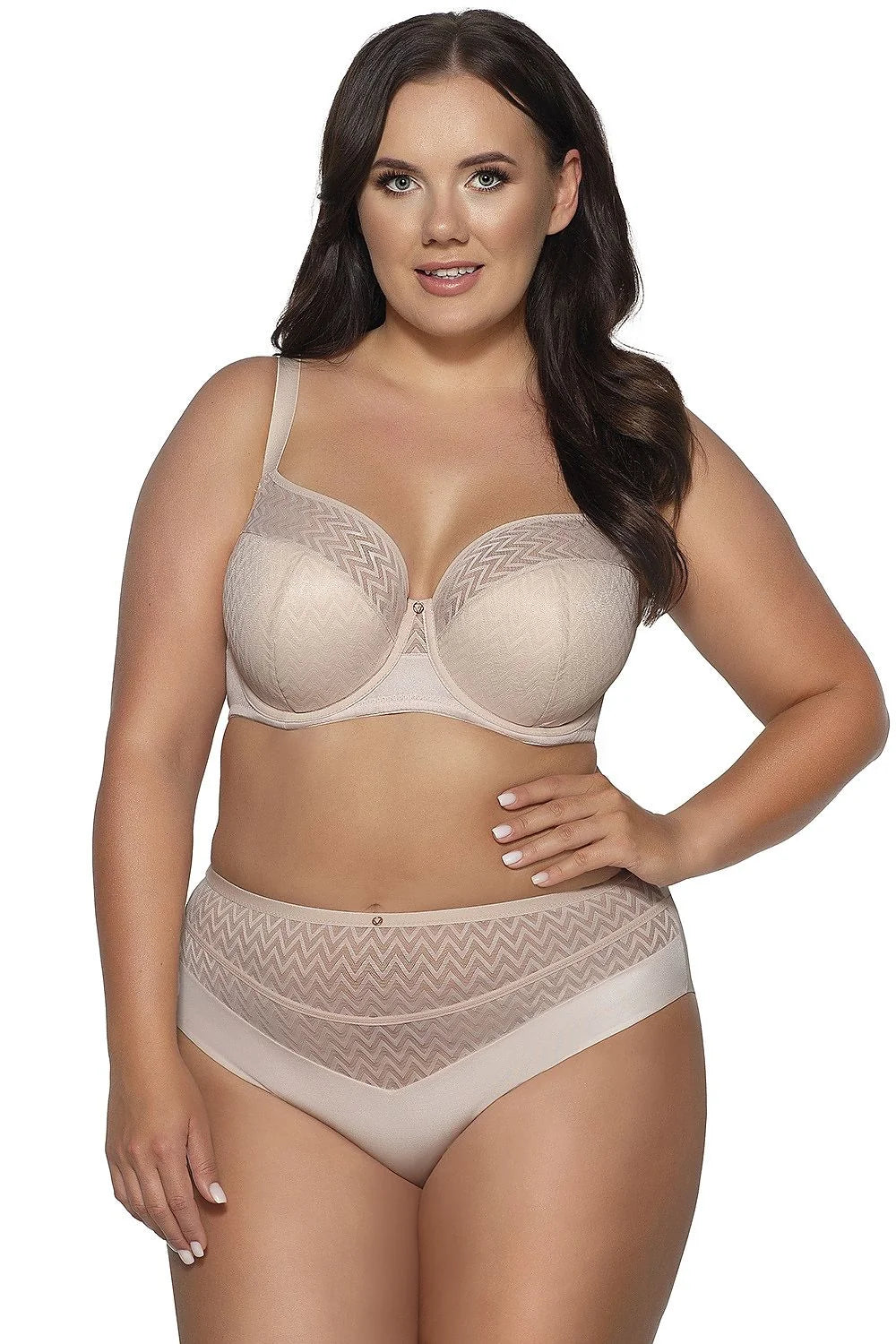 Soutien-gorge semi-soft Ava en mélange polyamide élasthanne nude profond bonnets doublés armatures inférieures bretelles larges ajustables féminin moderne