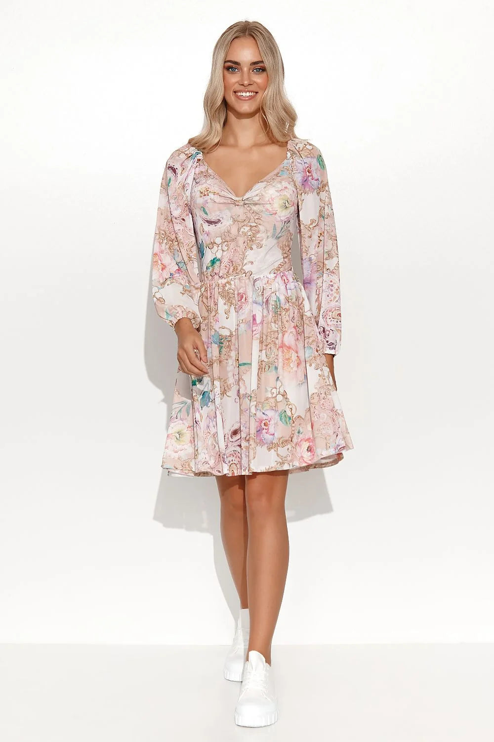 robe courte bohème romantique manches longues bouffantes décolleté coeur taille cintrée jupe évasée imprimé pastel floral doré chiffon léger Makadamia