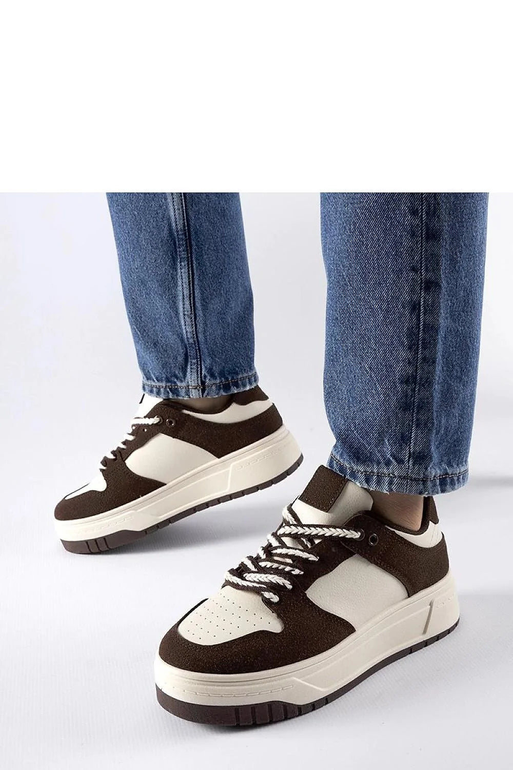 Baskets Solea femmes cuir synthétique blanc cassé suède marron sport style moderne confortable lacets bicolores