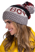 bonnet tricoté main femme pompon volumineux grosse maille jacquard bande lettres rouges gris noir laine épaisse chaud extensible urbain