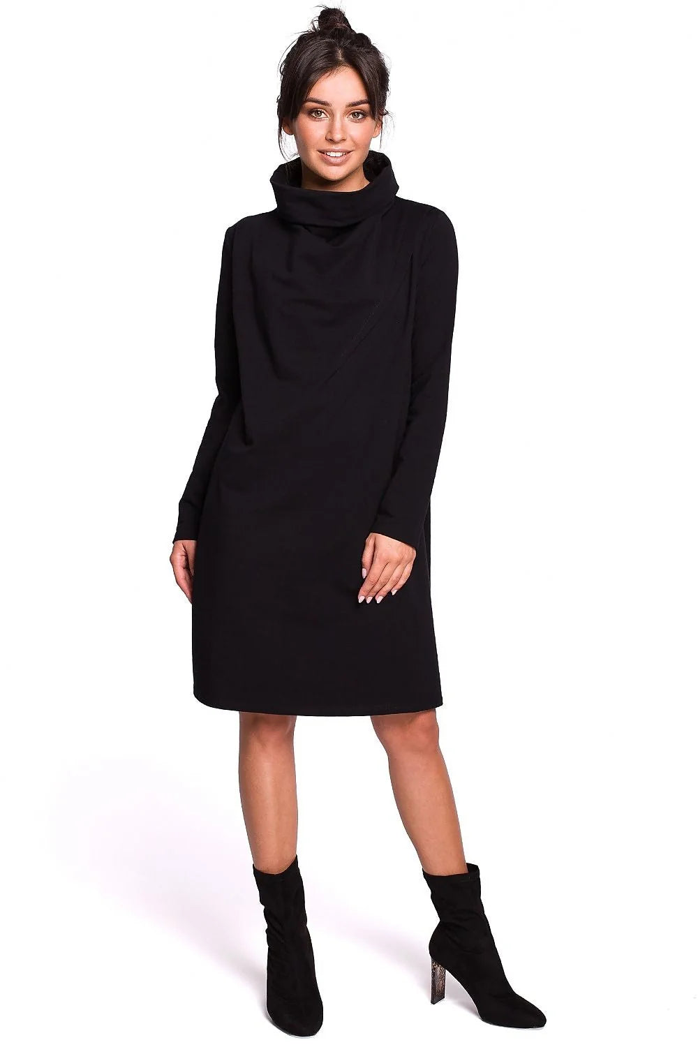 Robe noire coton élasthanne chic casual manches longues col cheminée pour femmes modernes élégantes