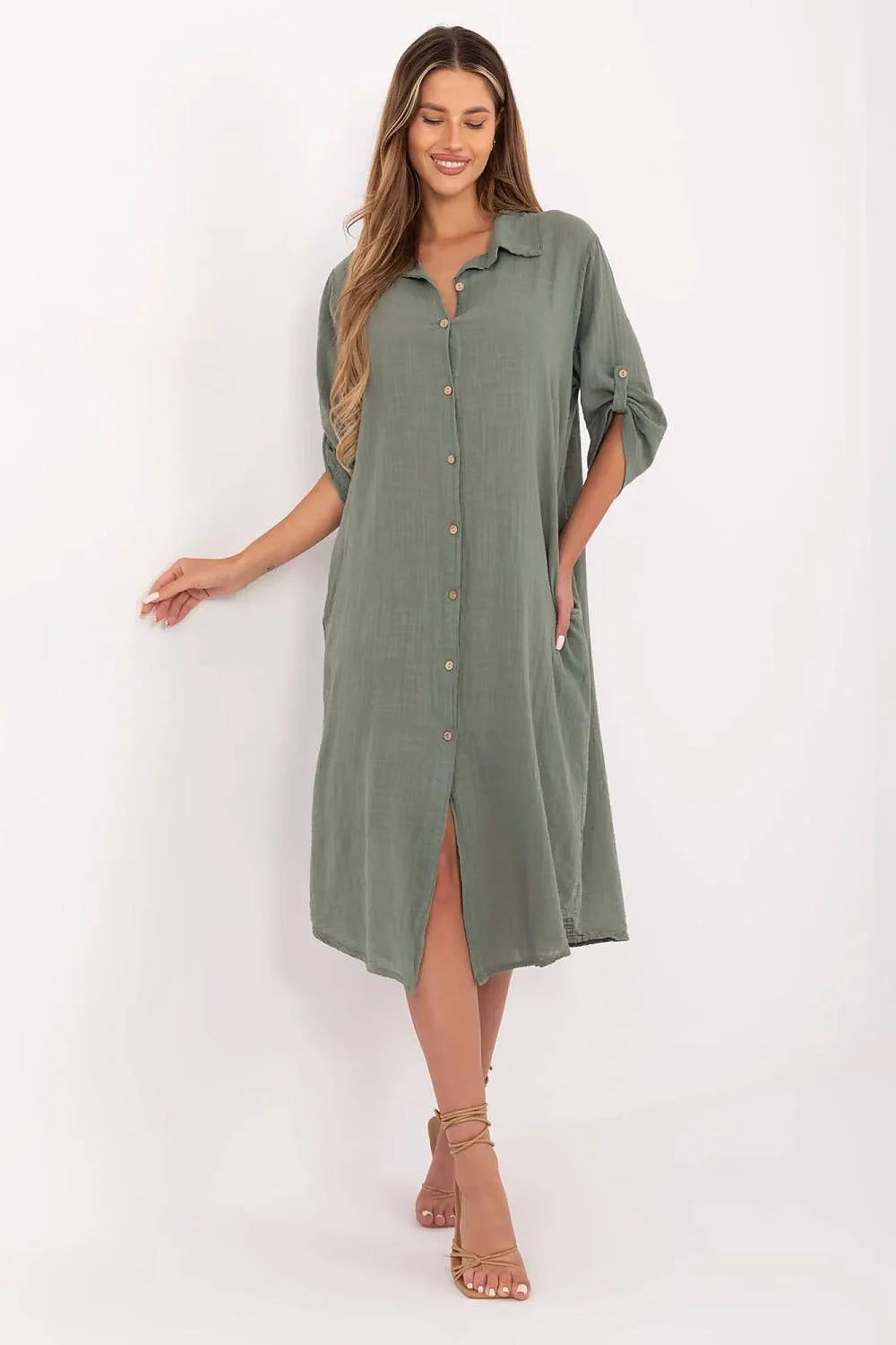 Robe chemise femme Och Bella design élégant coupe oversize coton naturel manches longues boutons centraux vert olive occasion quotidienne
