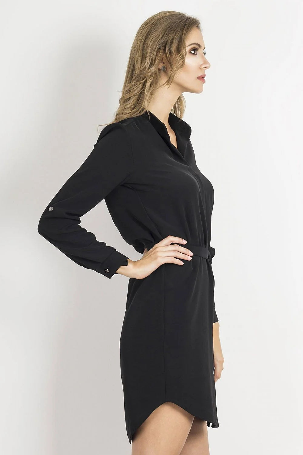 robe chemise viscose noire élégante manches longues ceinture nouée coupe droite cintrée longueur genoux asymétrique boutons bijou polonaise