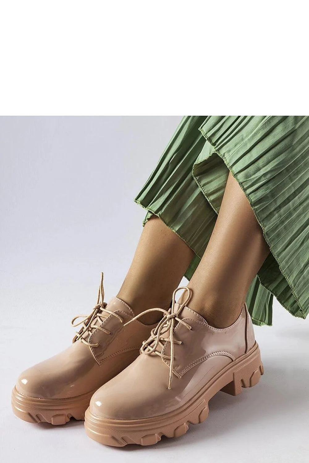 Chaussures basses Solea femmes style derby lacquées beige plateforme confortable cuir synthétique occasionnels élégance mode