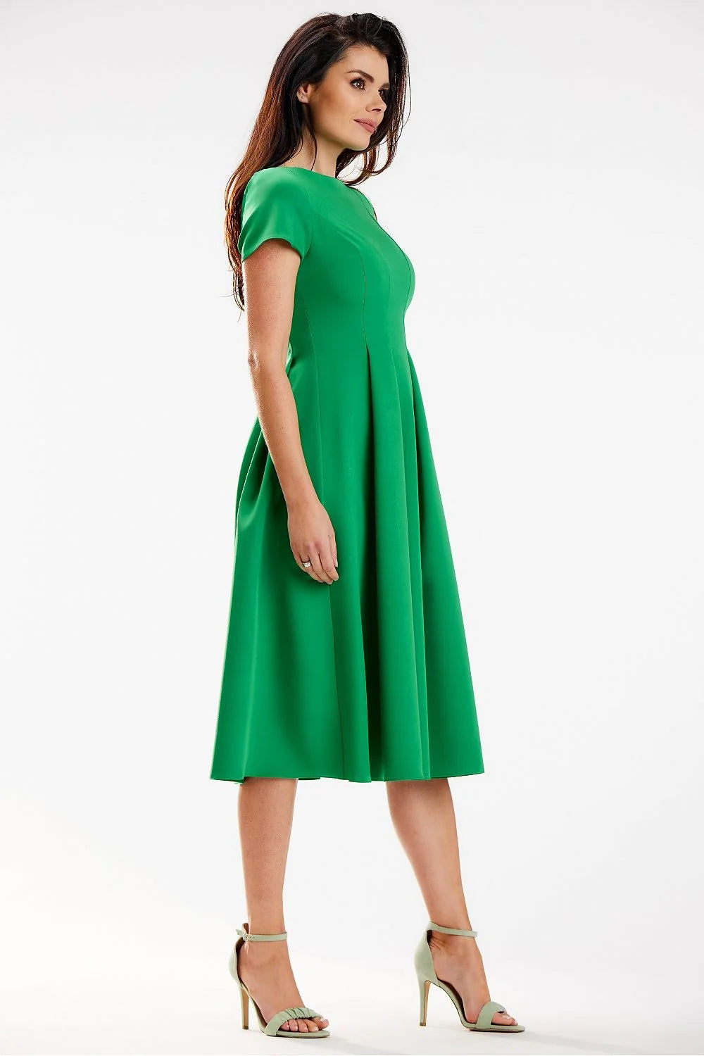 Robe élégante awama midi manches courtes en vert vif dos zip élasthanne polyester coupe ajustée femmes