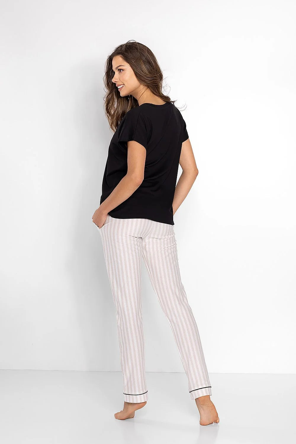 Pyjama femme confortable ensemble décontracté chemisier manches courtes encolure cœur pantalon rayé coton viscose