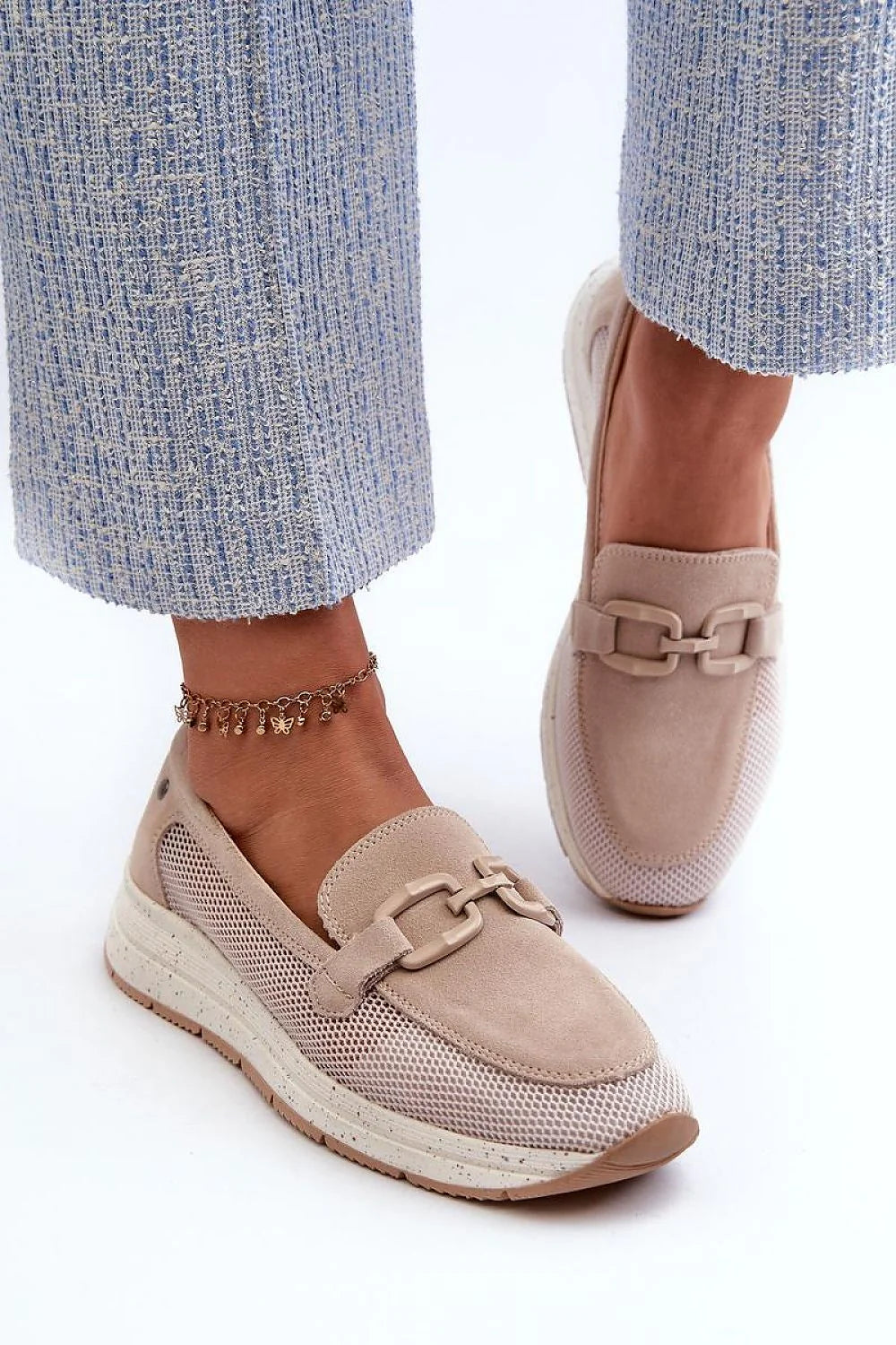 mocassins femmes confortables perforés talon compensé chic beige suède bout arrondi bride boucle semelle plateforme crantée amortissante quotidien
