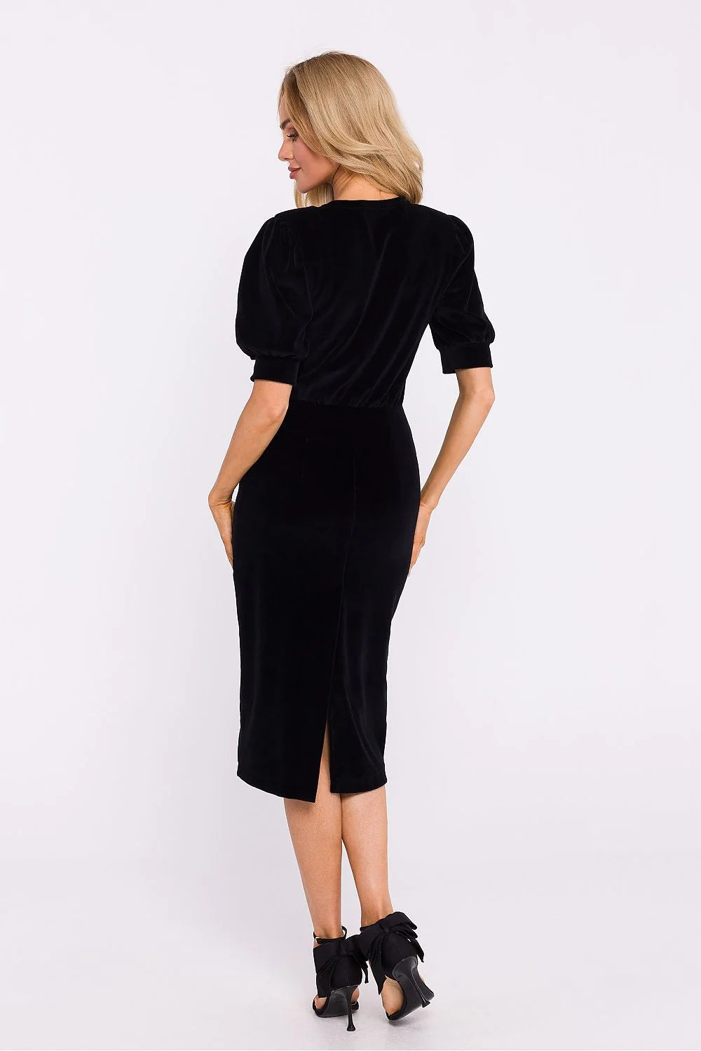 Robe élégante en velours noir maille douce taille ajustable manches courtes encolure ronde fente dos semi-formelle femmes